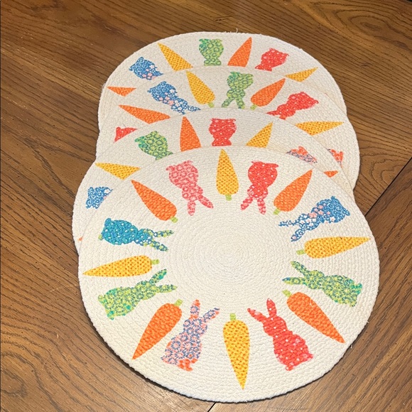 Martha Stewart Easter Spring round placemats - Picture 2 of 10